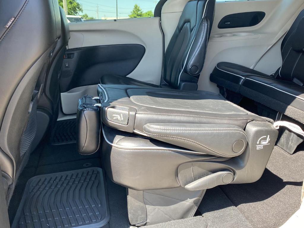 used 2023 Chrysler Pacifica car, priced at $27,706