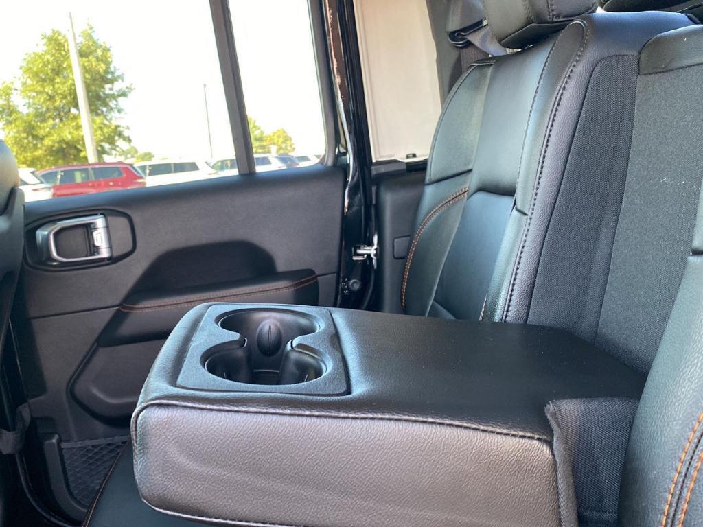 used 2021 Jeep Gladiator car, priced at $39,980