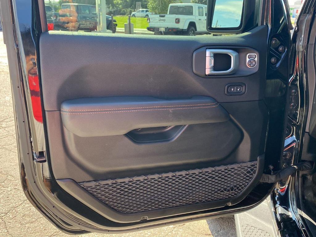 used 2021 Jeep Gladiator car, priced at $39,980