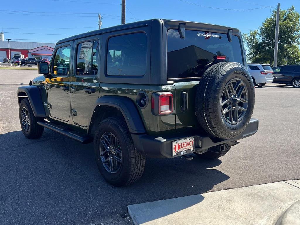 used 2021 Jeep Wrangler Unlimited car, priced at $33,147