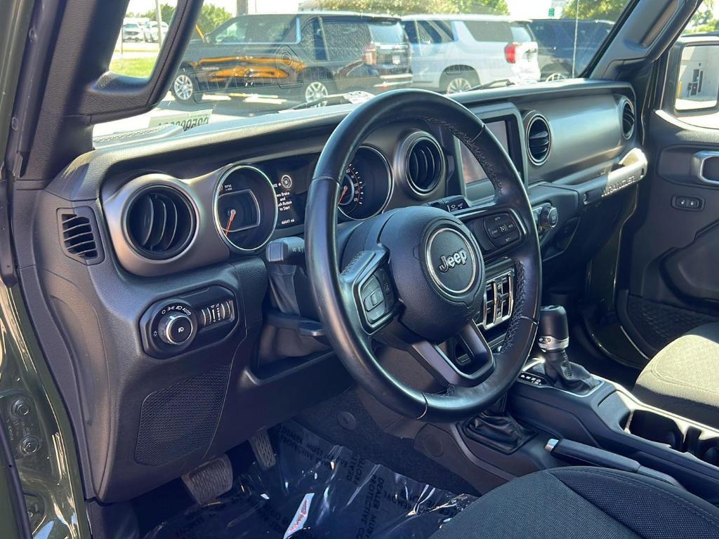 used 2021 Jeep Wrangler Unlimited car, priced at $33,147