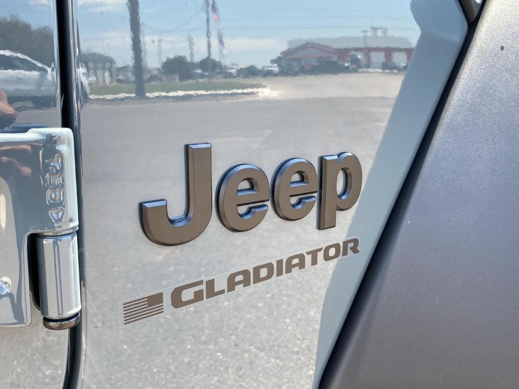 new 2025 Jeep Gladiator car, priced at $40,460