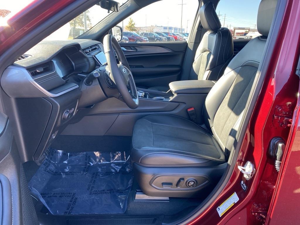 new 2025 Jeep Grand Cherokee L car, priced at $43,675