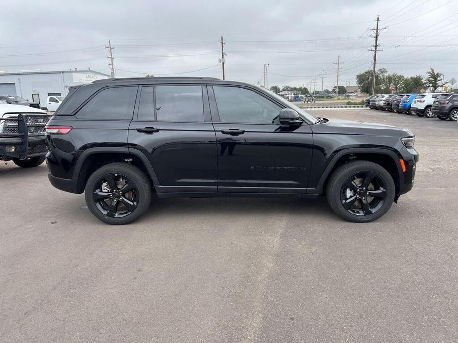 new 2024 Jeep Grand Cherokee car, priced at $38,175