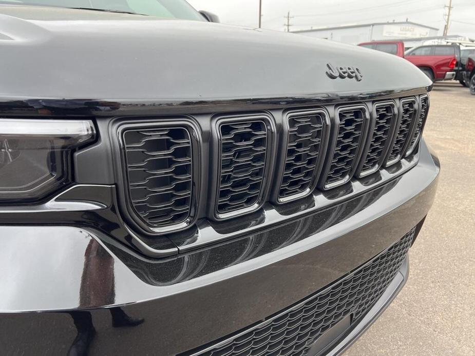 new 2024 Jeep Grand Cherokee car, priced at $38,175