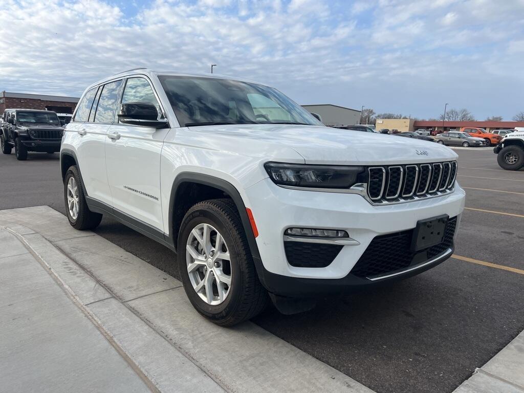 used 2023 Jeep Grand Cherokee car, priced at $36,567