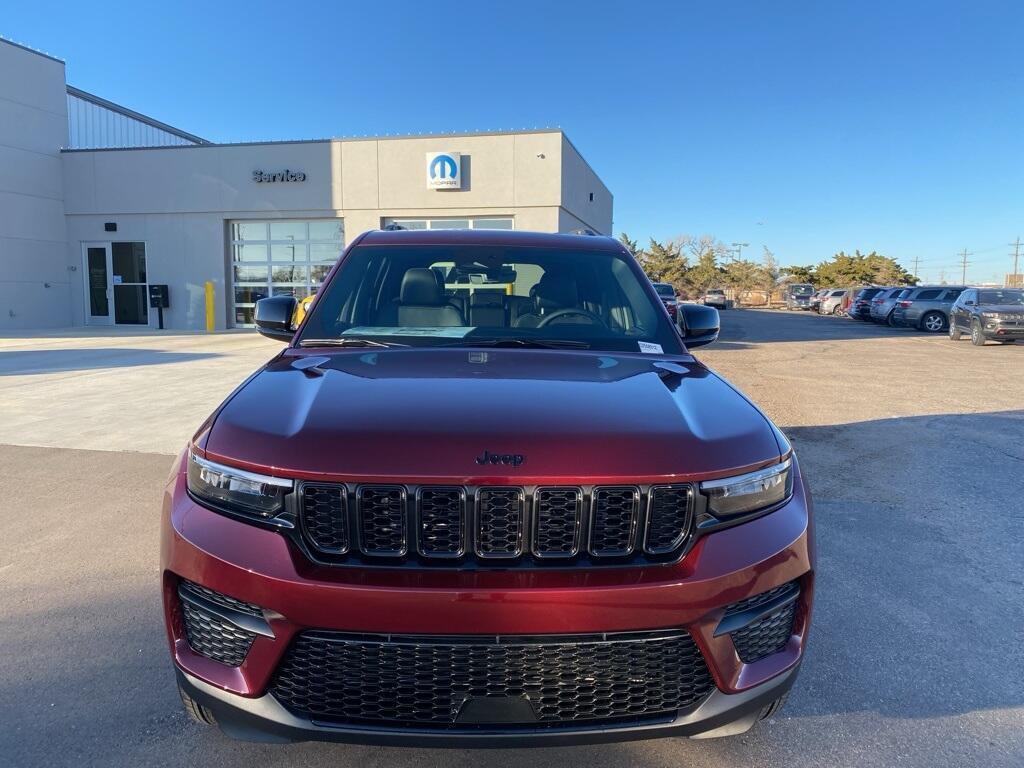 new 2025 Jeep Grand Cherokee car, priced at $40,030