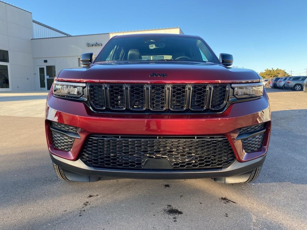 new 2025 Jeep Grand Cherokee car, priced at $40,030