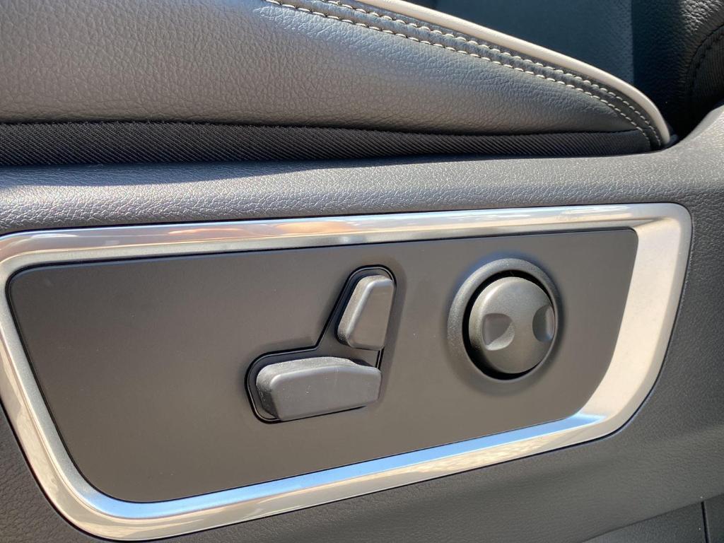 new 2025 Ram 1500 car, priced at $64,339