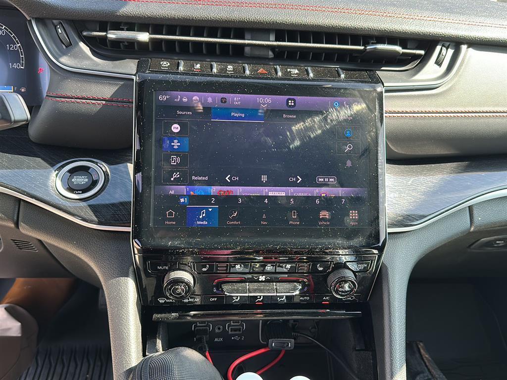 used 2022 Jeep Grand Cherokee car, priced at $34,916