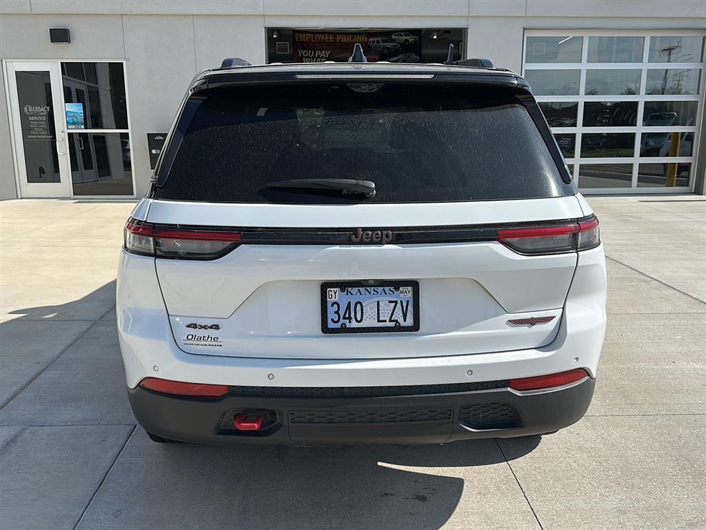 used 2022 Jeep Grand Cherokee car, priced at $34,916