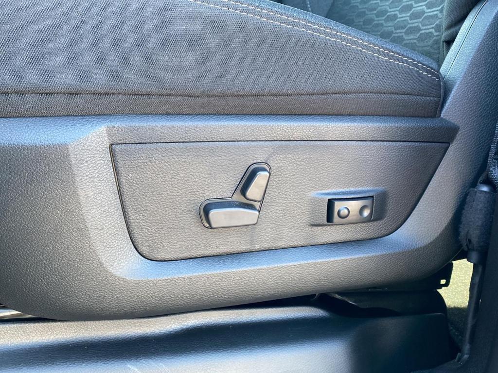 new 2025 Ram 2500 car, priced at $72,318