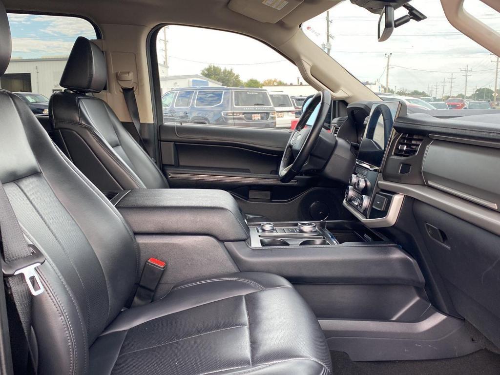 used 2024 Ford Expedition car, priced at $49,995