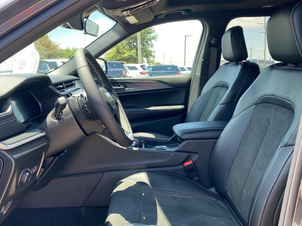 new 2025 Jeep Grand Cherokee L car, priced at $43,165