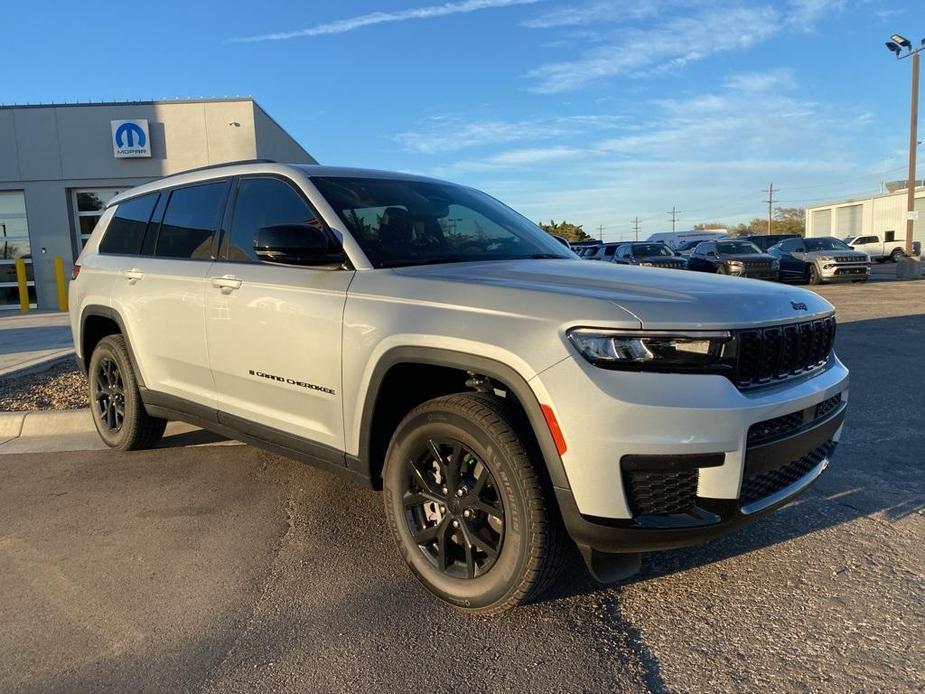 new 2025 Jeep Grand Cherokee L car