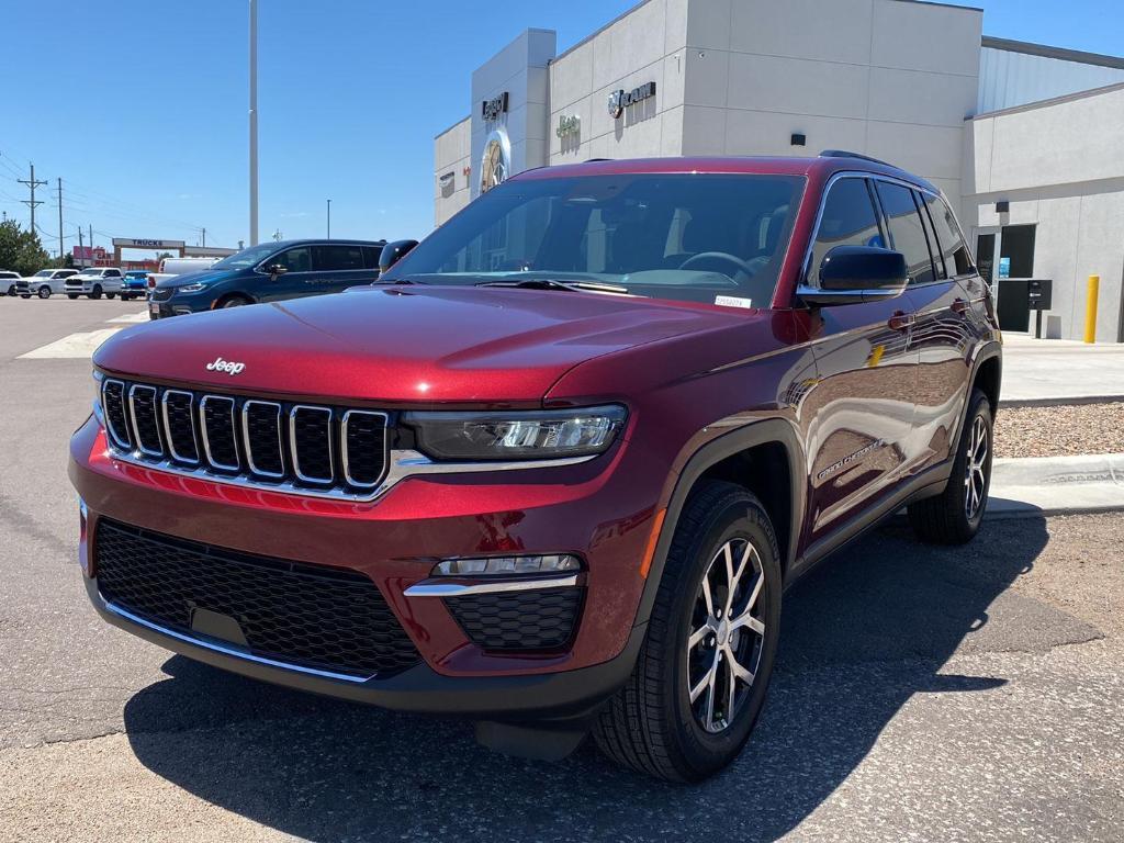 new 2025 Jeep Grand Cherokee car, priced at $44,325