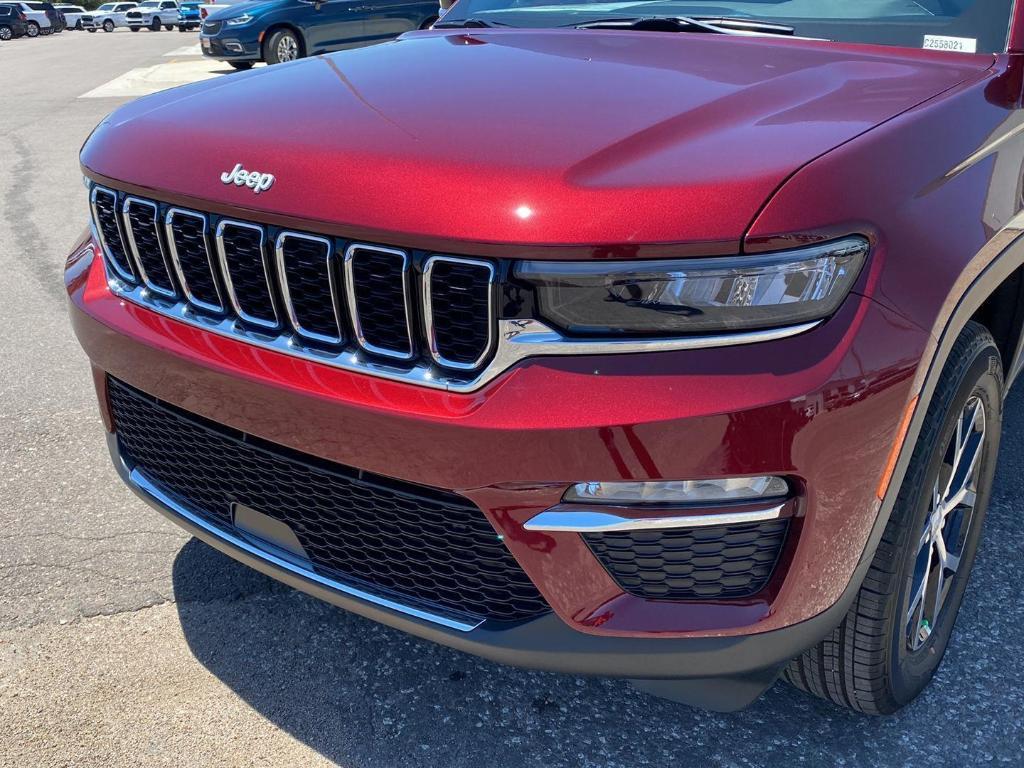 new 2025 Jeep Grand Cherokee car, priced at $44,325