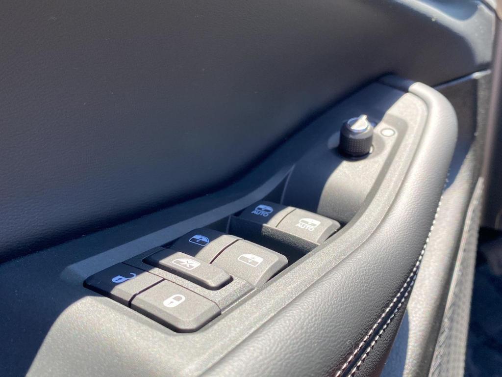 new 2025 Jeep Grand Cherokee car, priced at $44,325