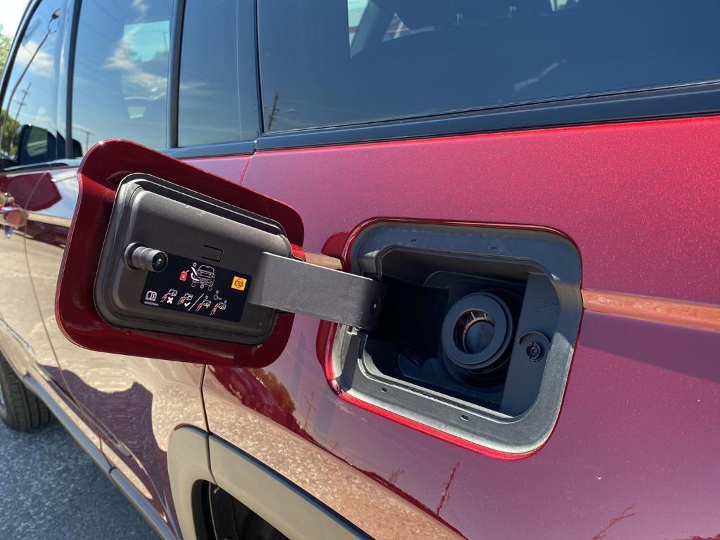 new 2025 Jeep Grand Cherokee car, priced at $44,325