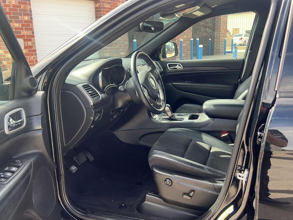 used 2022 Jeep Grand Cherokee WK car, priced at $31,397