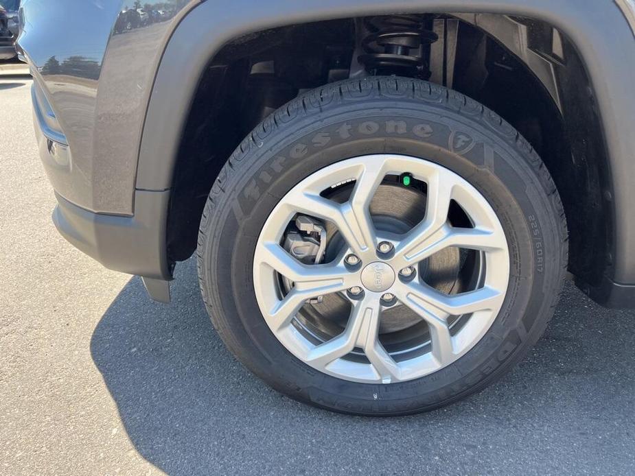 new 2024 Jeep Compass car, priced at $25,610