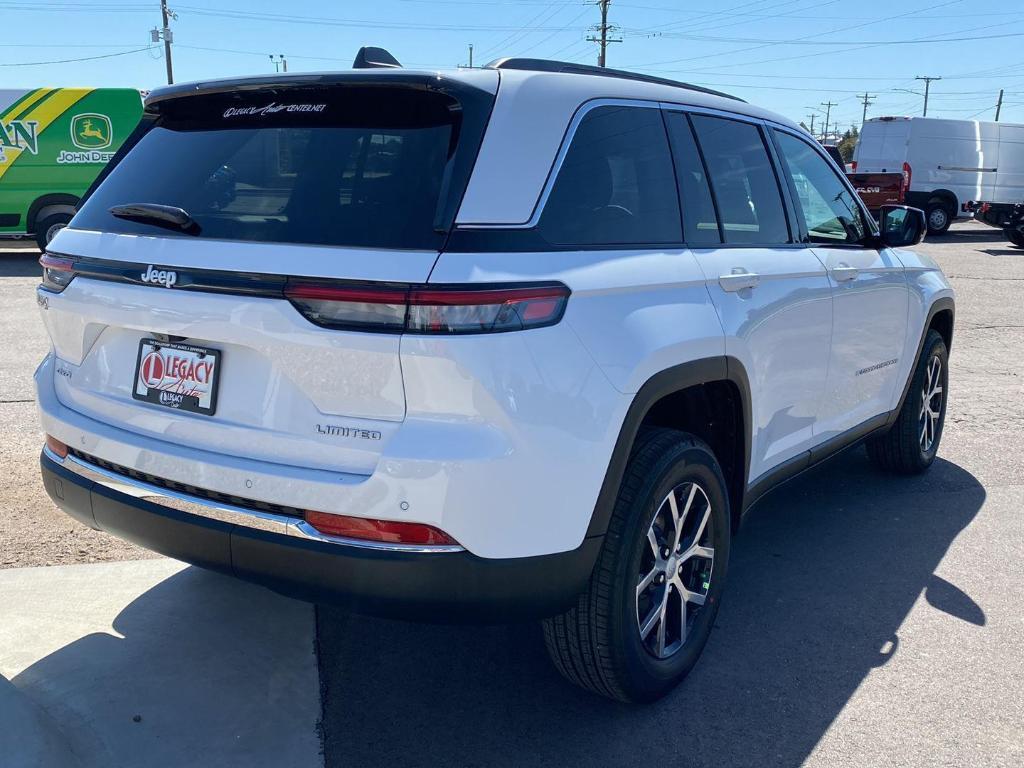 new 2025 Jeep Grand Cherokee car, priced at $42,215