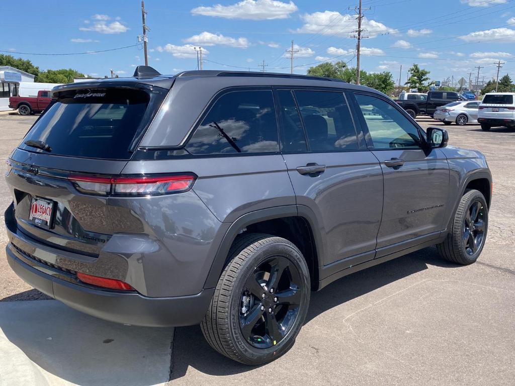 new 2025 Jeep Grand Cherokee car, priced at $45,535