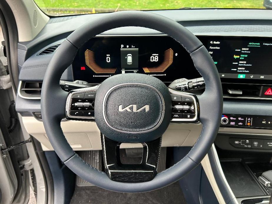 new 2025 Kia Carnival car, priced at $41,958