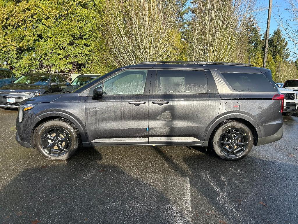 new 2025 Kia Carnival car, priced at $50,681