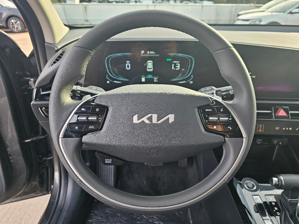 new 2025 Kia Niro car, priced at $28,945