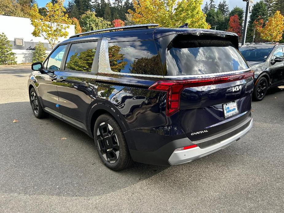 new 2025 Kia Carnival car, priced at $40,099