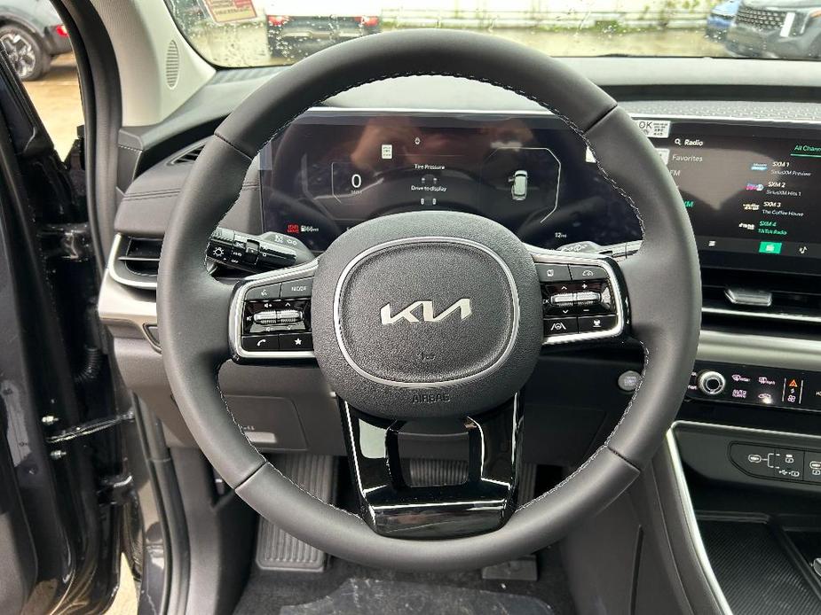 new 2025 Kia Carnival car, priced at $48,260