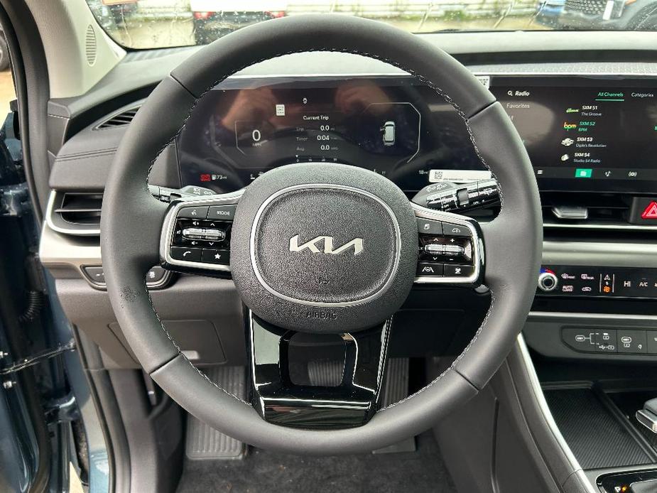 new 2025 Kia Carnival car, priced at $47,241