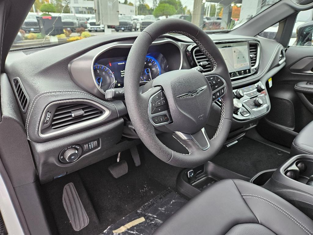 new 2026 Chrysler Pacifica car, priced at $42,685