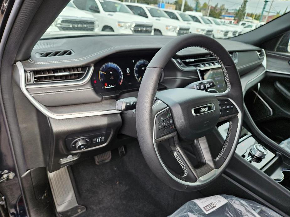 new 2024 Jeep Grand Cherokee L car, priced at $49,407