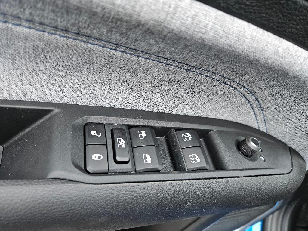new 2025 Jeep Compass car, priced at $28,990