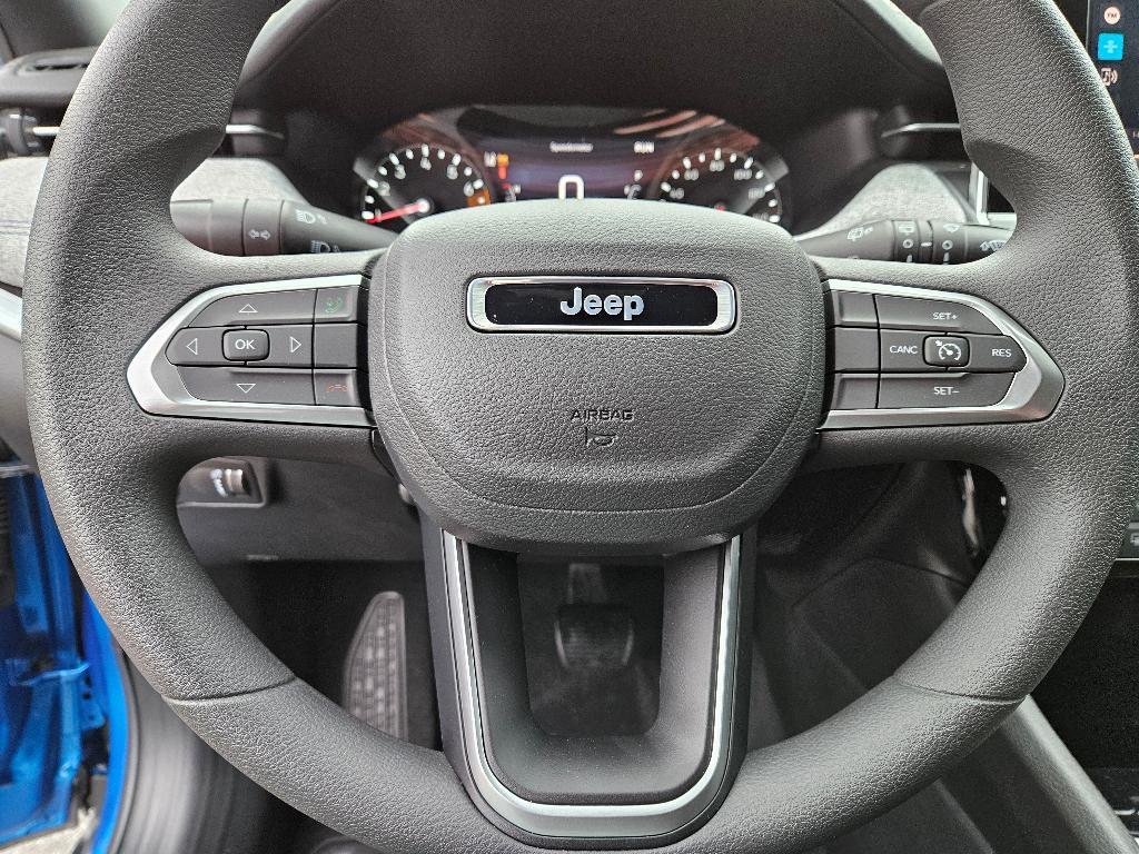 new 2025 Jeep Compass car, priced at $28,990