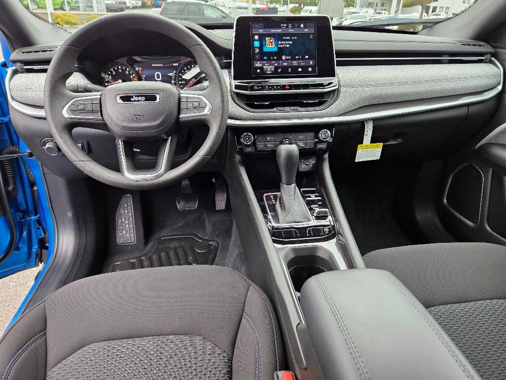new 2025 Jeep Compass car, priced at $28,990