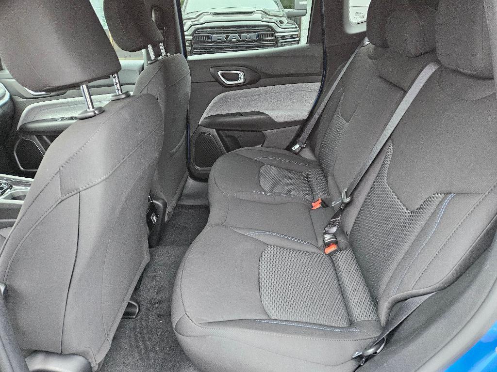 new 2025 Jeep Compass car, priced at $28,990