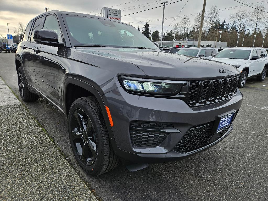 new 2025 Jeep Grand Cherokee car, priced at $44,970