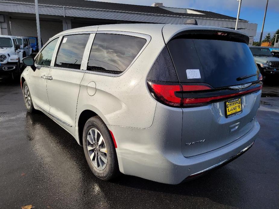 new 2023 Chrysler Pacifica Hybrid car, priced at $50,499