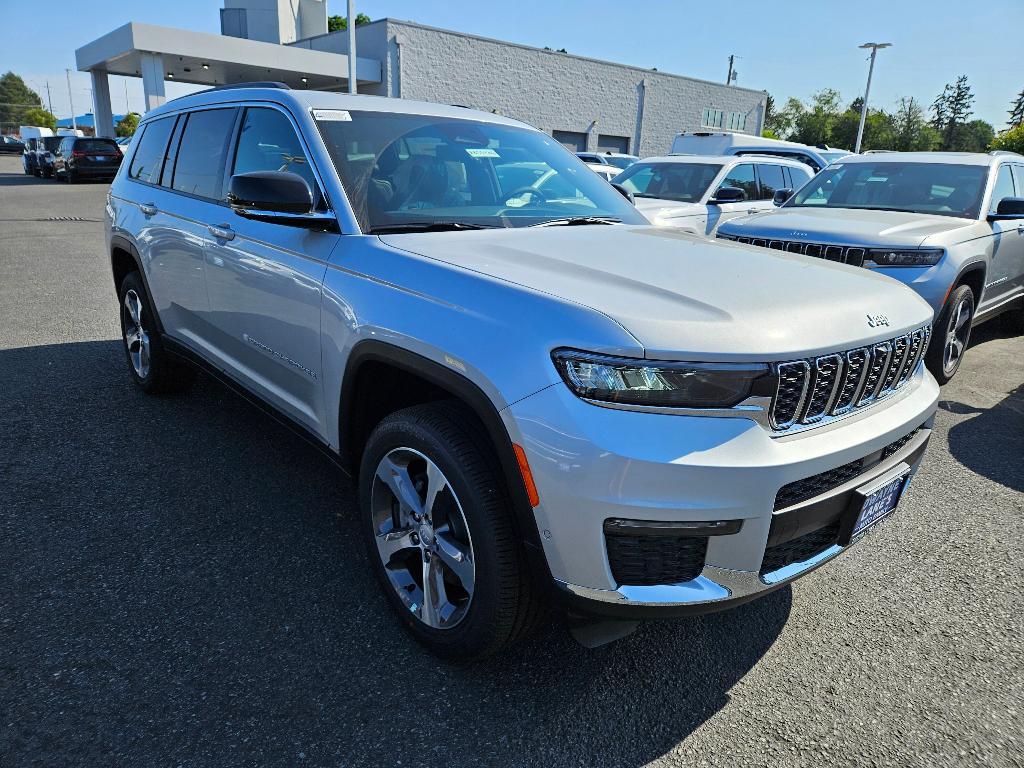 new 2024 Jeep Grand Cherokee L car, priced at $48,485