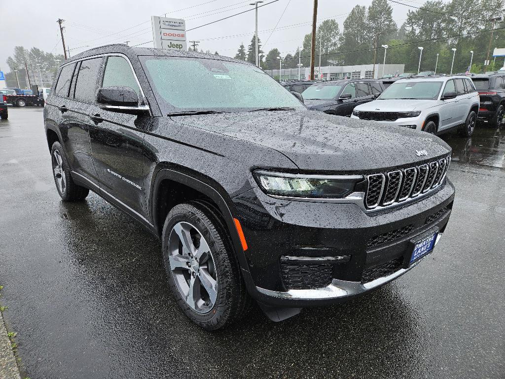 new 2024 Jeep Grand Cherokee L car, priced at $56,907