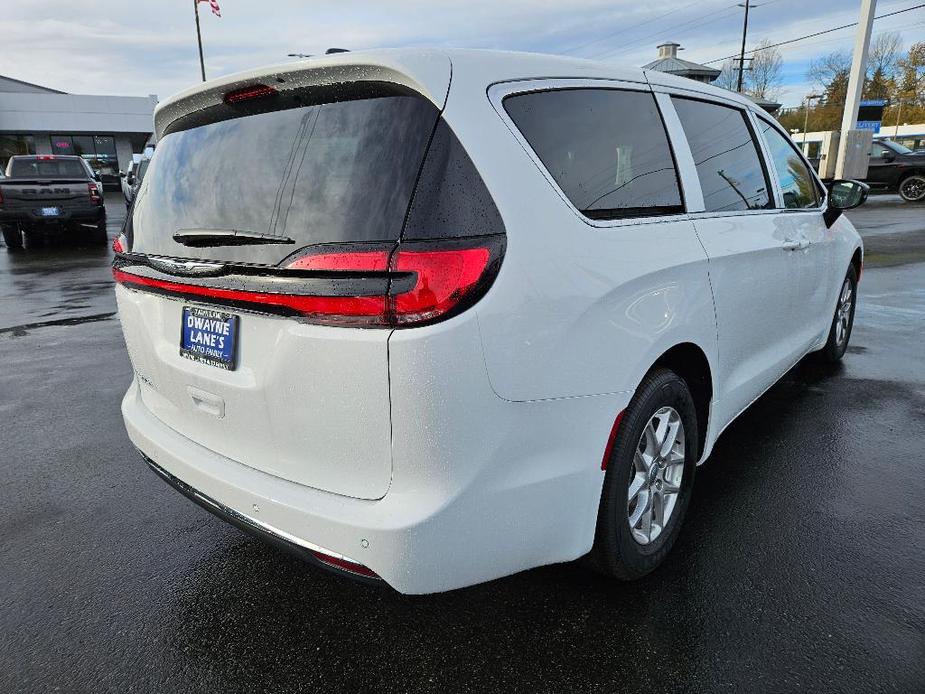 new 2025 Chrysler Pacifica car, priced at $42,145