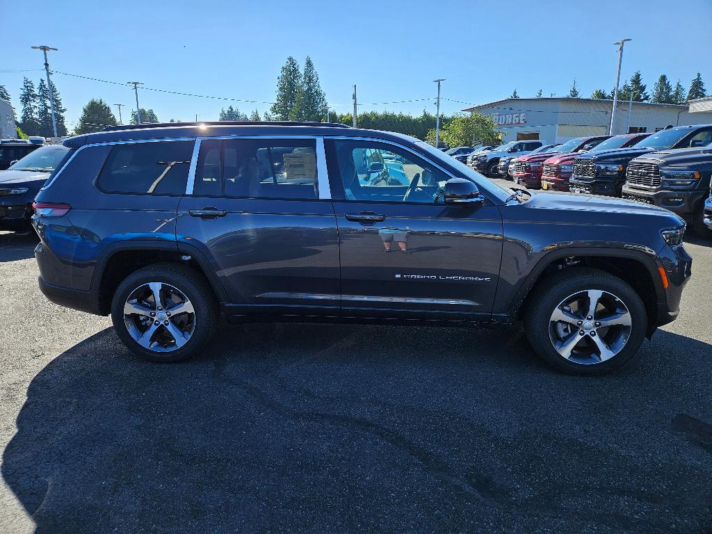 new 2024 Jeep Grand Cherokee L car, priced at $56,907