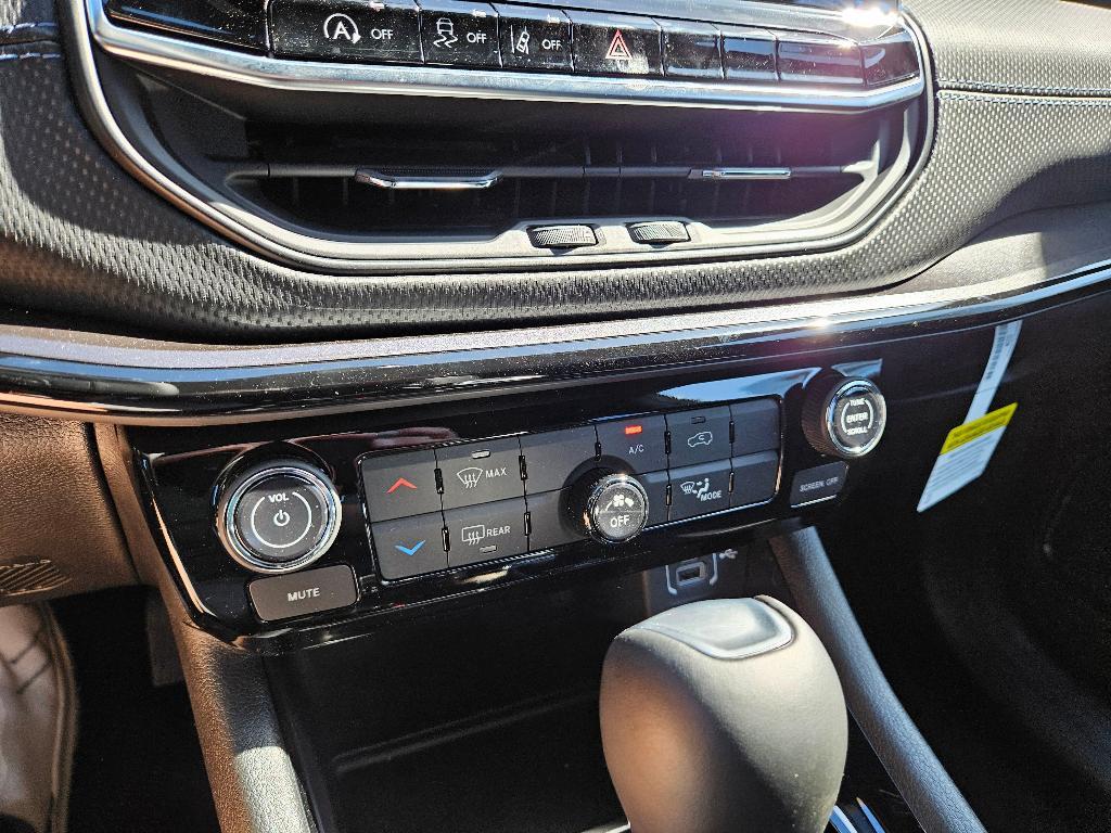 new 2025 Jeep Compass car, priced at $28,977
