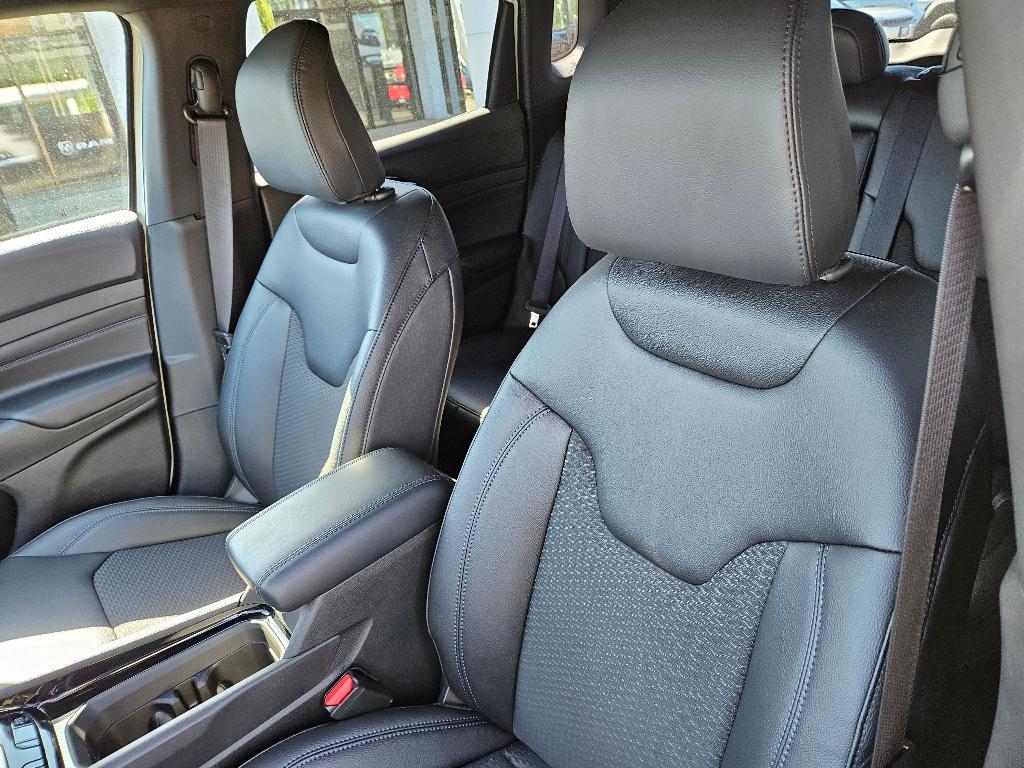 new 2025 Jeep Compass car, priced at $28,977