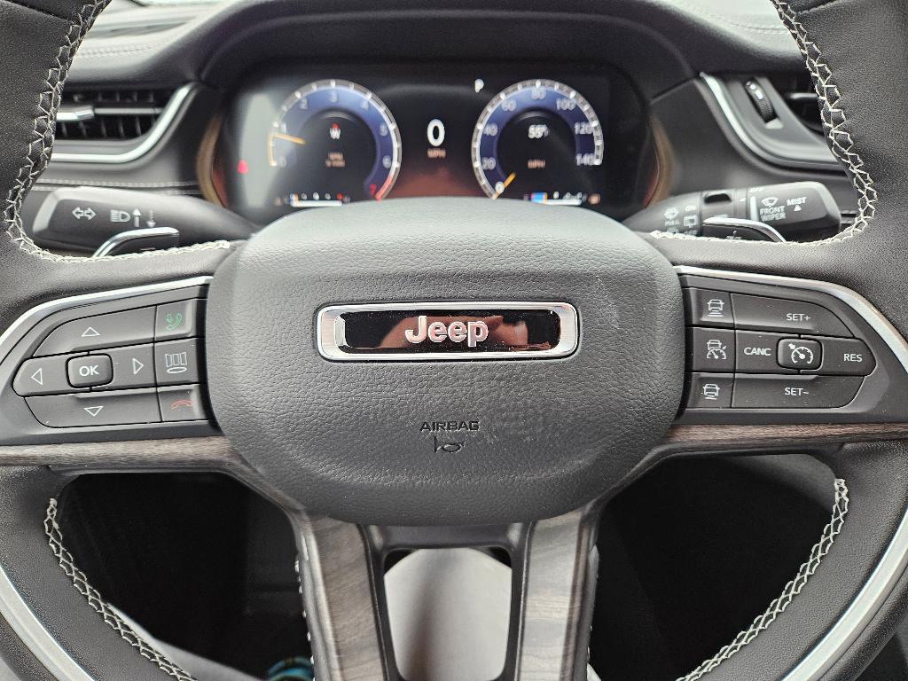 new 2024 Jeep Grand Cherokee L car, priced at $55,985