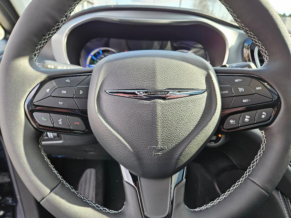 new 2025 Chrysler Pacifica Hybrid car, priced at $52,775