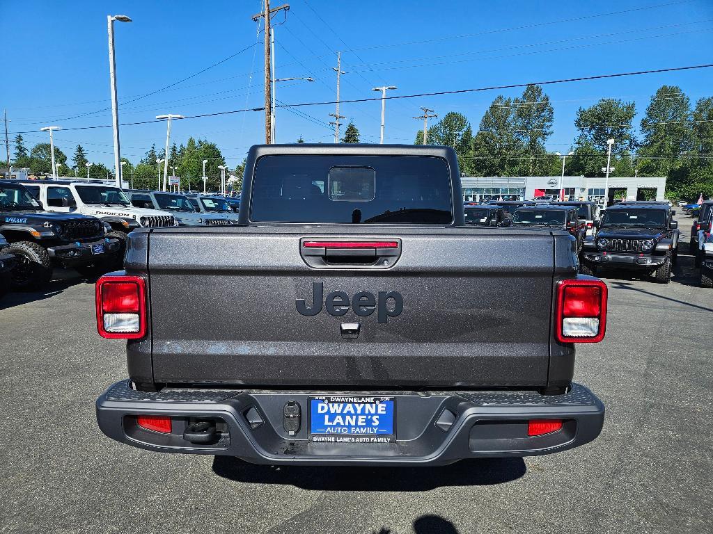 new 2024 Jeep Gladiator car, priced at $39,977